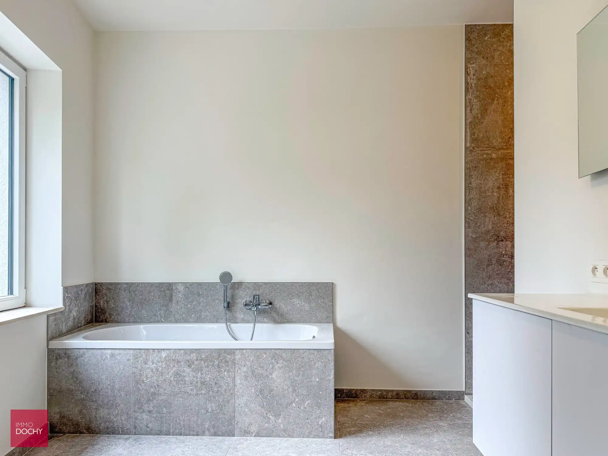 Volledig gerenoveerde woning op fietsafstand van centrum | Marksesteenweg foto 11