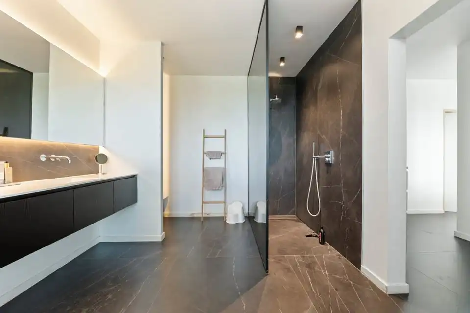 UNIEKE LUXUEUZE VILLA OP EEN PRACHTIG PERCEEL VAN 28A50CA IN SINT-TRUIDEN foto 38