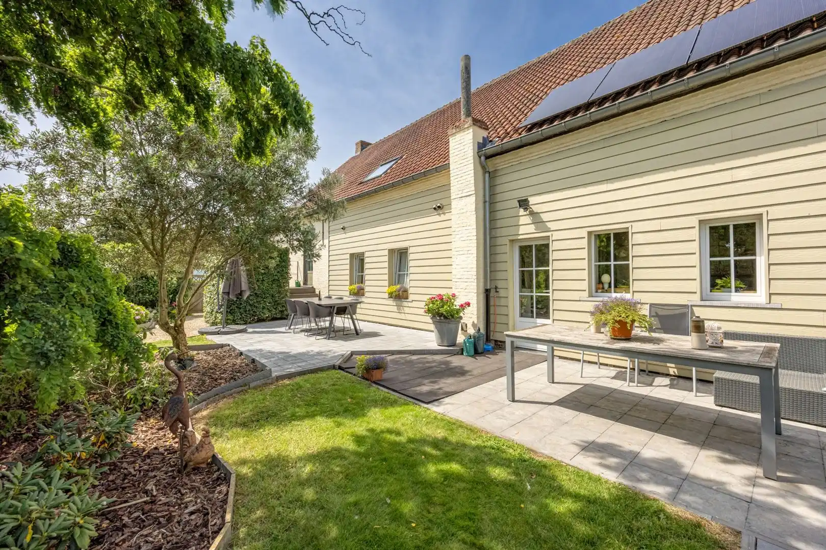 Authentieke kasteelhoeve op toplocatie tussen de weilanden. foto 24