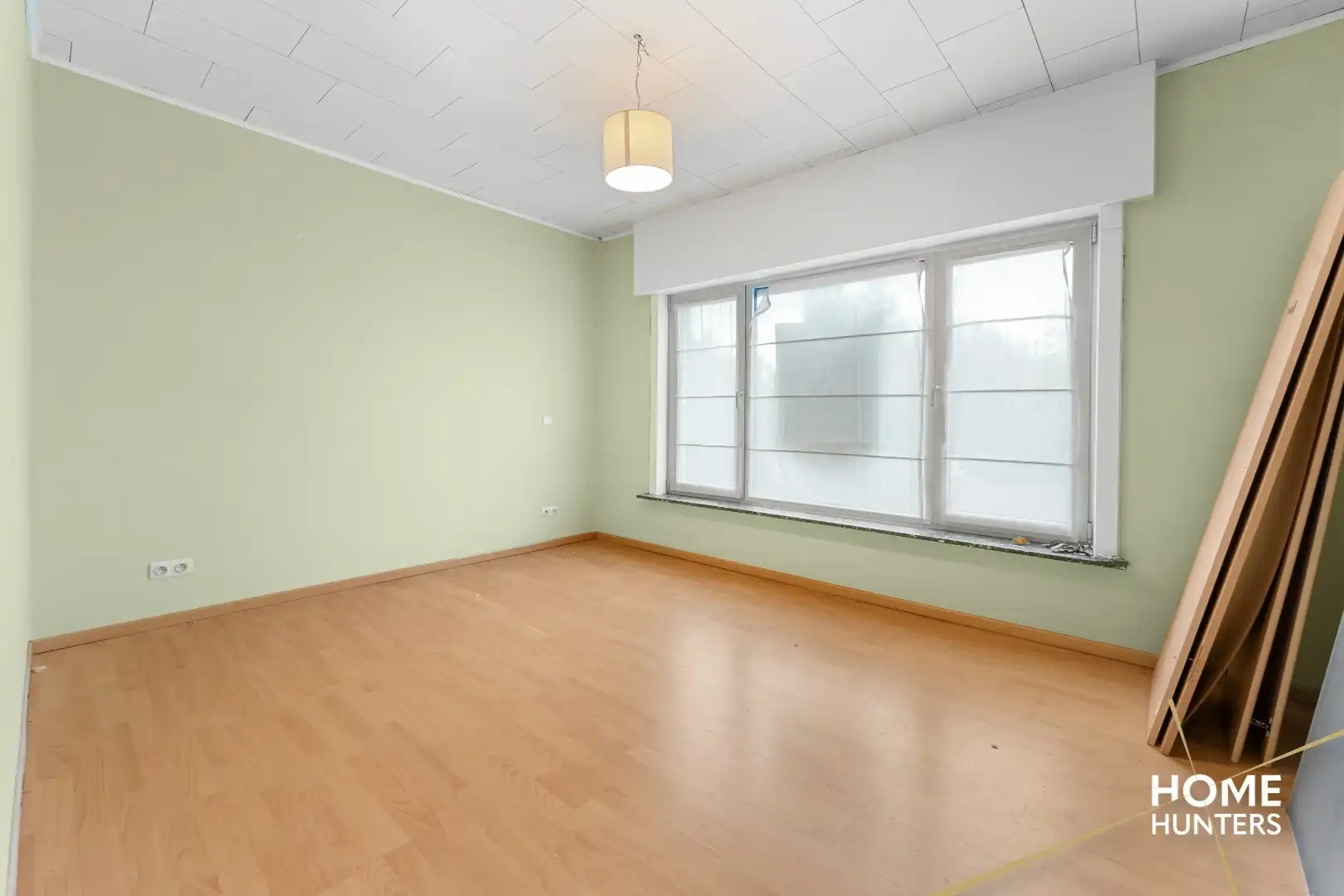 Charmante, op te frissen rijwoning met ruime tuin en 3 slaapkamers foto 15