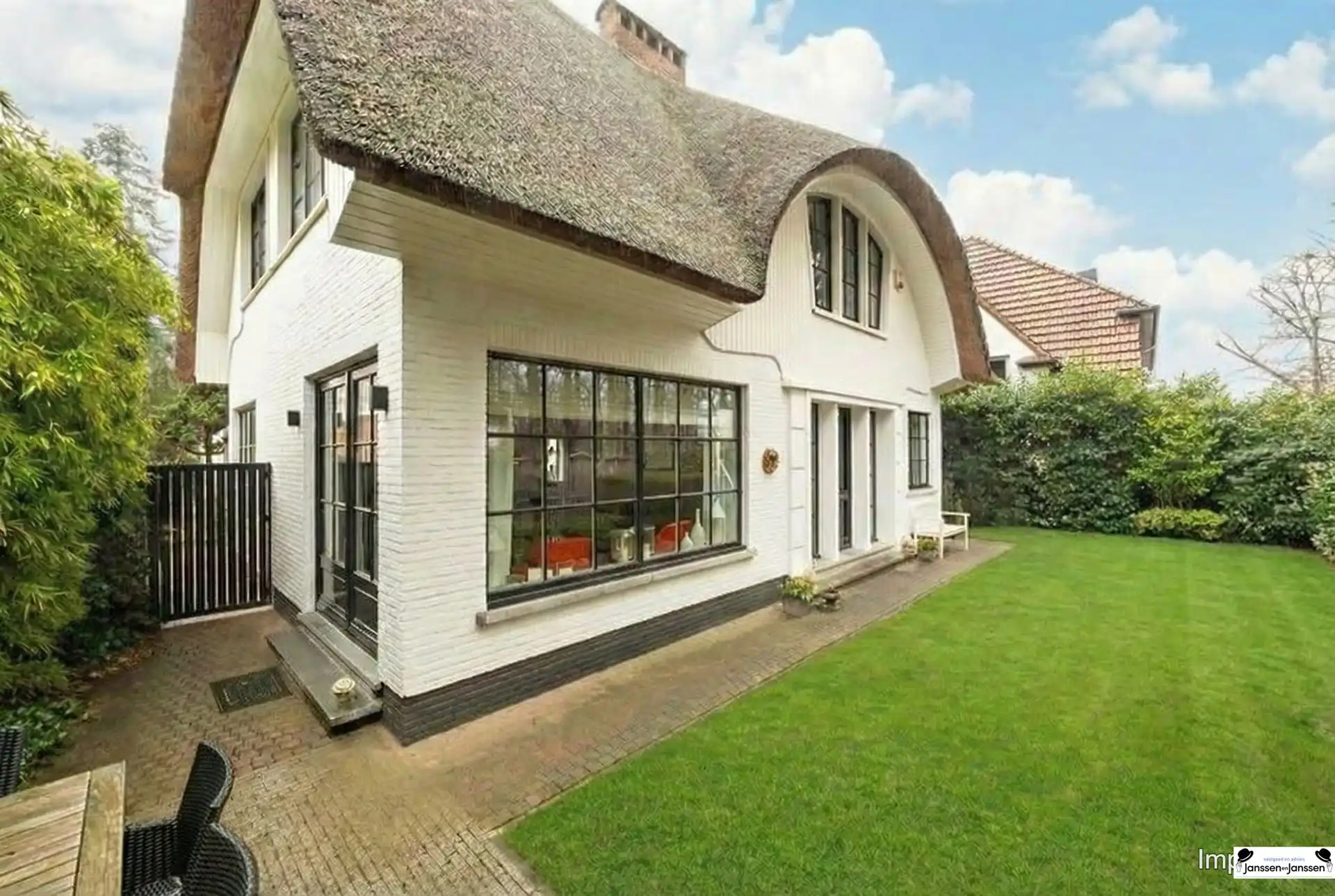 Charmante villa op toplocatie in hartje Ekeren foto 38