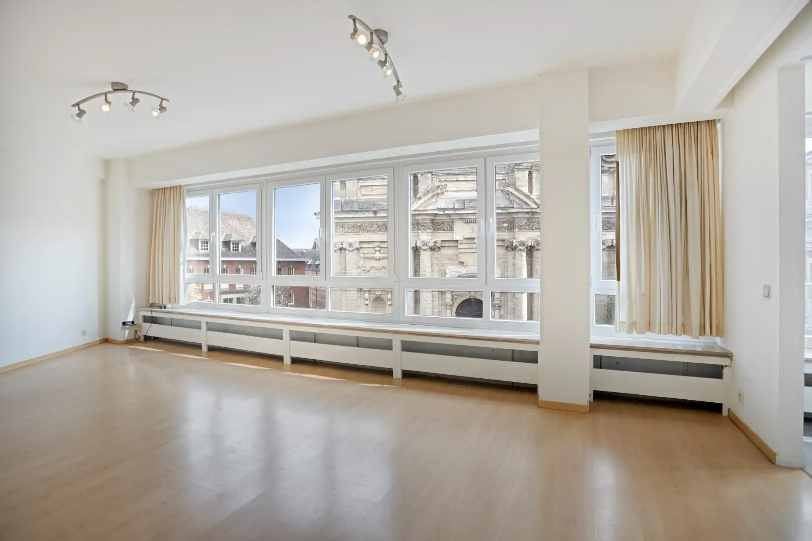 Appartement met 2 slaapkamers, terras in centrum Leuven! – EPC 239 kWh/m² - bewoonbare opp. 80 m²  foto 5