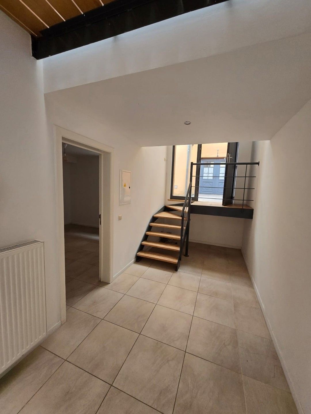Ruim appartement van 139 m² met tuin  foto 7