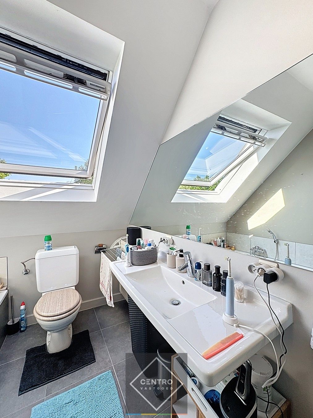 Leuke cottagewoning met alle COMFORT met 3 slpks, garage en ZUIDger. tuin! foto 9