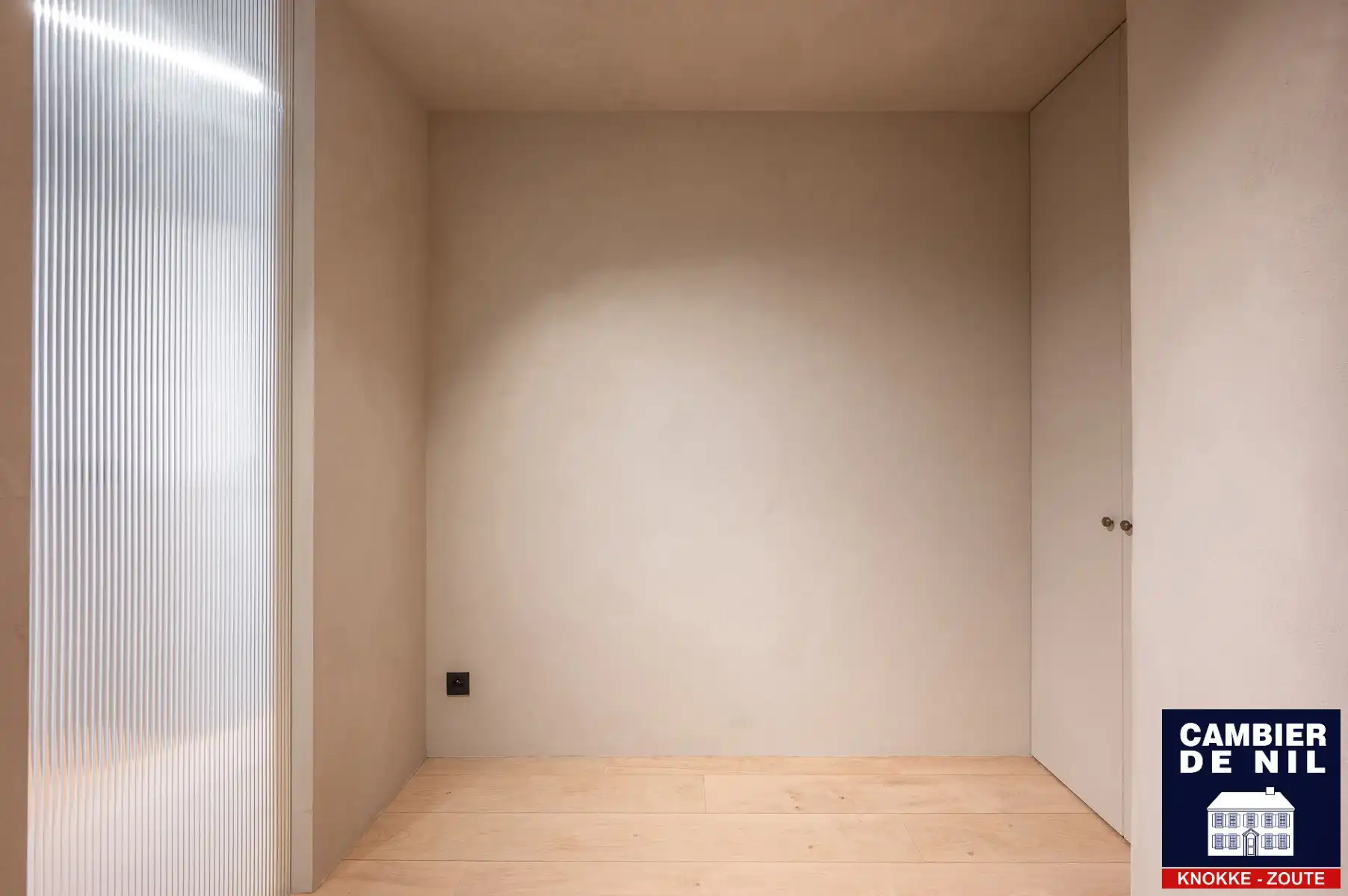 Tijdloos gerenoveerd appartement met zijdelings zeezicht  foto 16