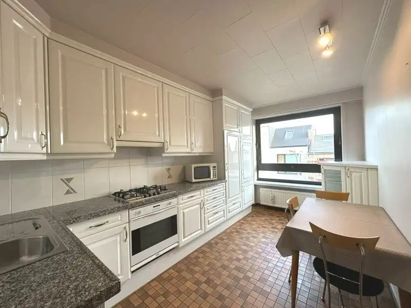 Royaal appartement met 2 slaapkamers en terras in Sint-Niklaas foto 5