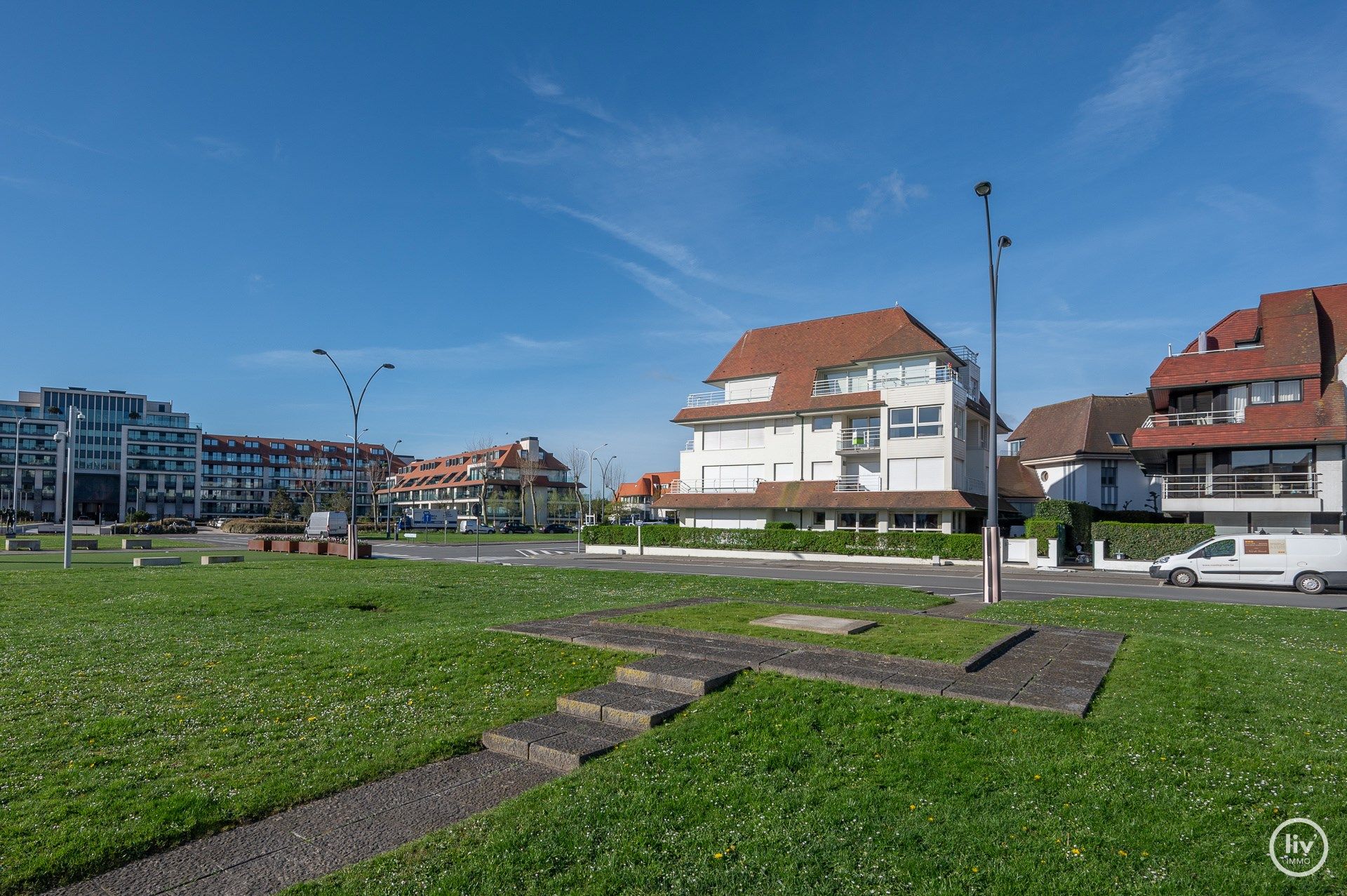 Gerenoveerd HOEKappartement in een luxueuze villaresidentie met open zicht op la reserve en het casino te Knokke. foto 30