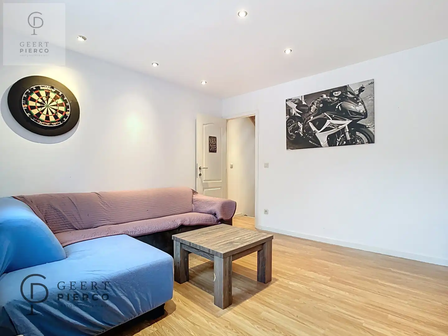 Gerenoveerde woning met leuke tuin. foto 16