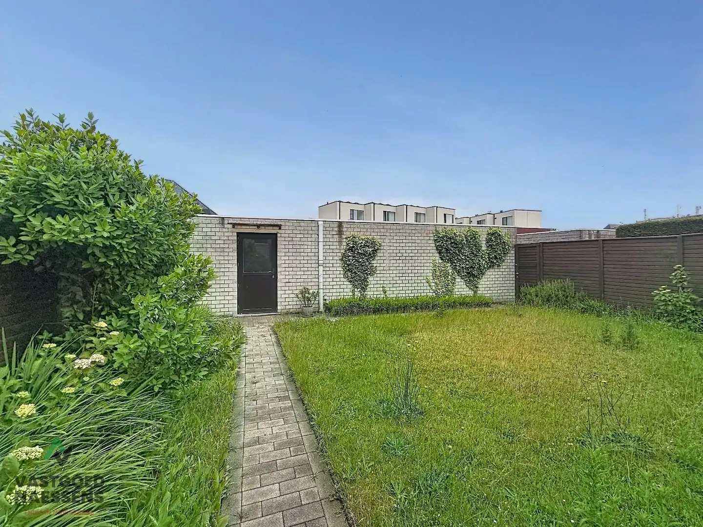 RUIM GLVL 2 SLPK APP MET TUIN EN GARAGE  foto 16