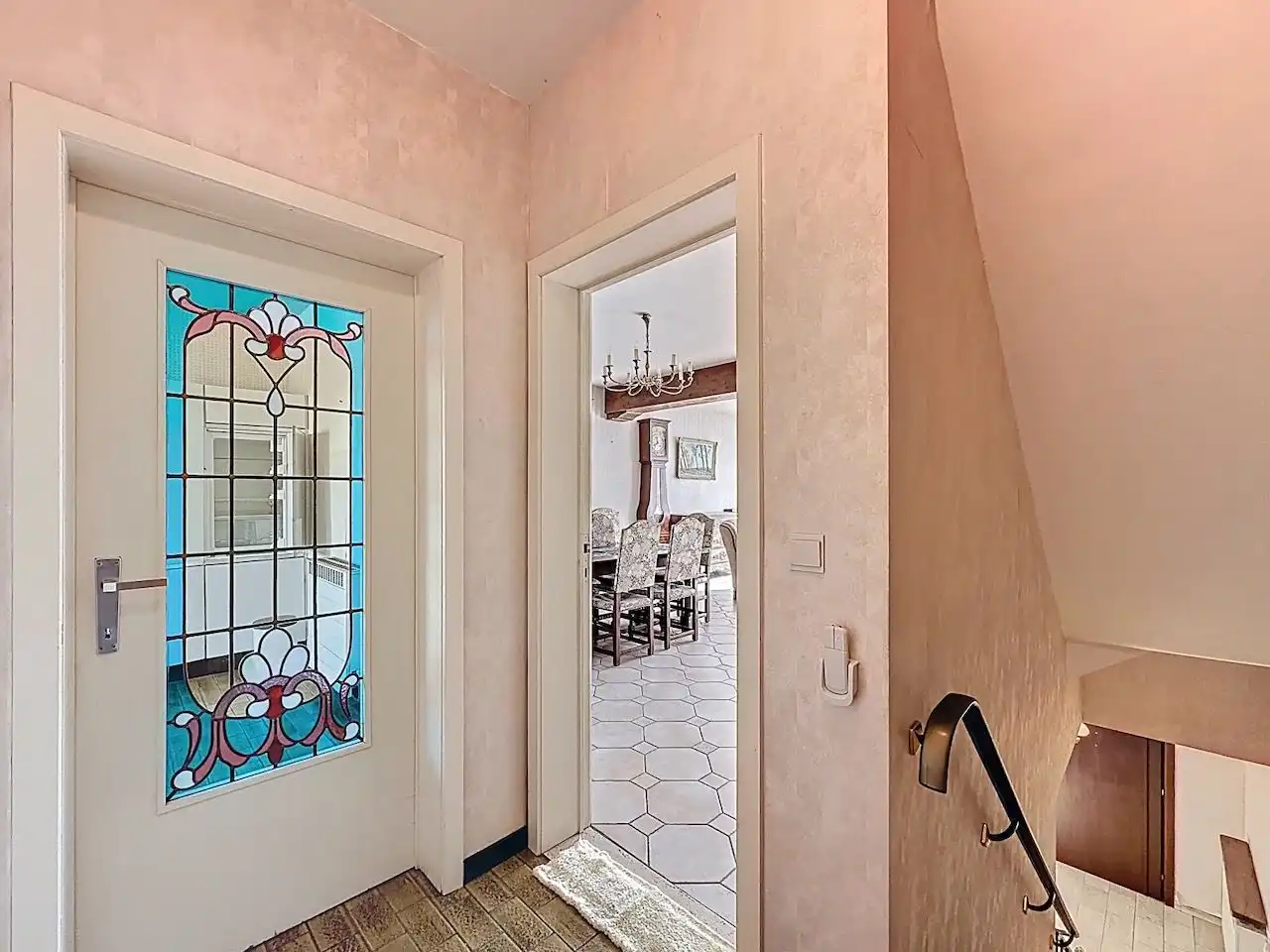 Bel-étage woning met drie slaapkamers en twee garages in het centrum van Heist-Aan-Zee foto 4