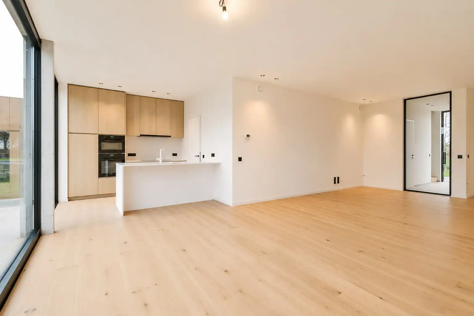Ruime afgewerkte nieuwbouwwoning met landelijk zicht! foto 6