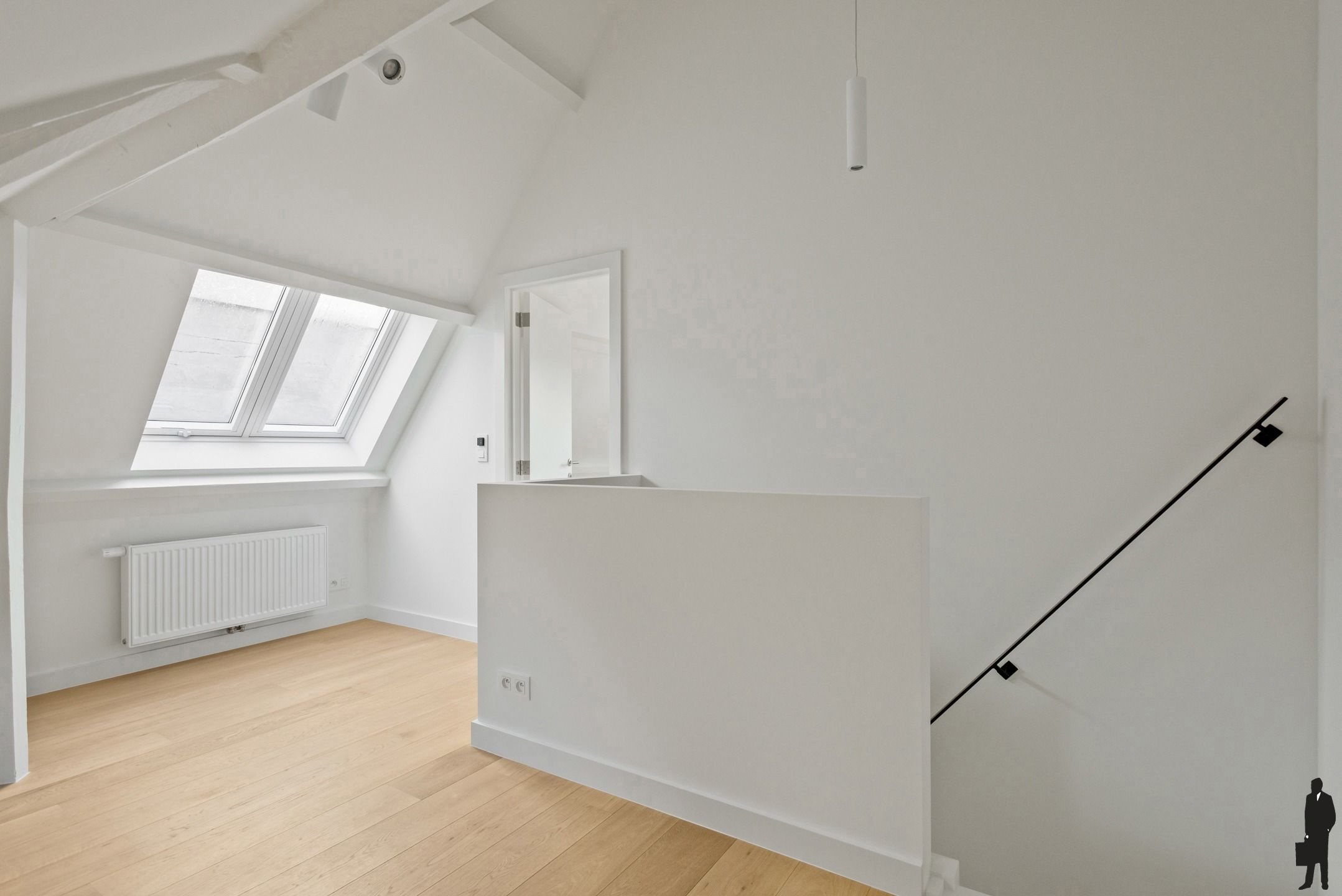 Gerenoveerde woning met 3 ruime slaapkamers en zuid tuin foto 16