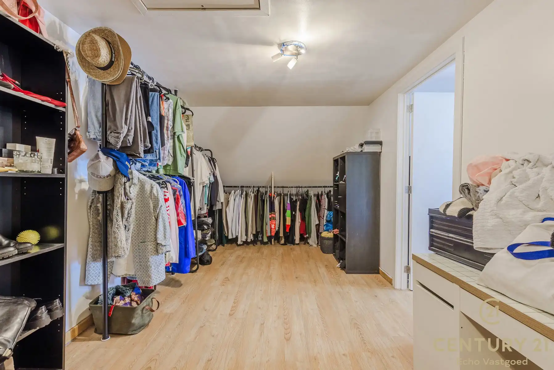 Veelzijdige en ruime centraal gelegen hoekwoning  foto 24