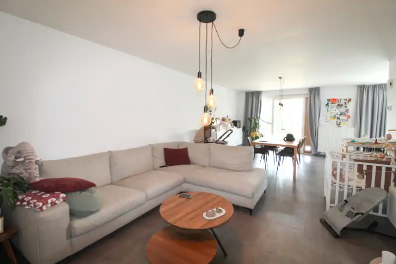 Prachtige moderne woning te huur vlakbij centrum Roeselare foto 2