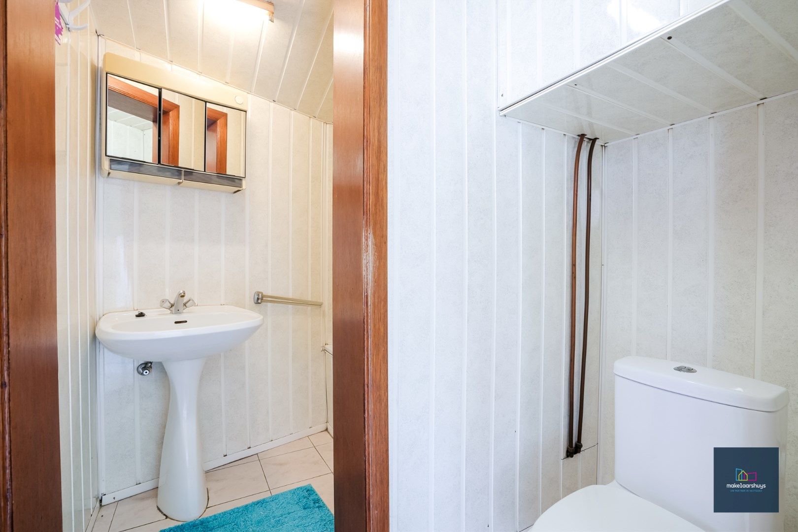 Centraal gelegen te renoveren woning in rij met tuin te Mariakerke foto 11