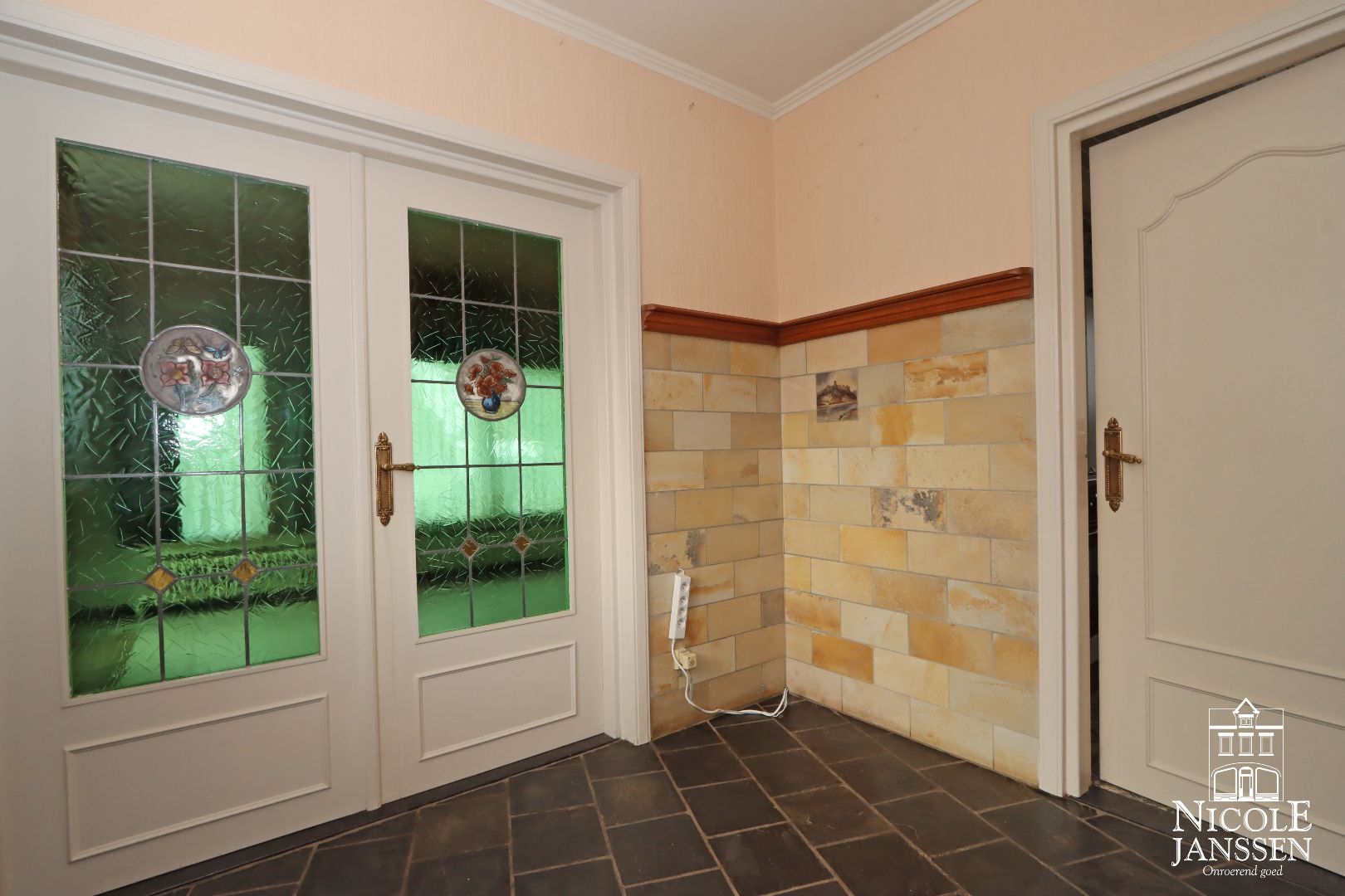 Mooi verzorgde split-level woning op unieke locatie in het mooie Aldeneik foto 3