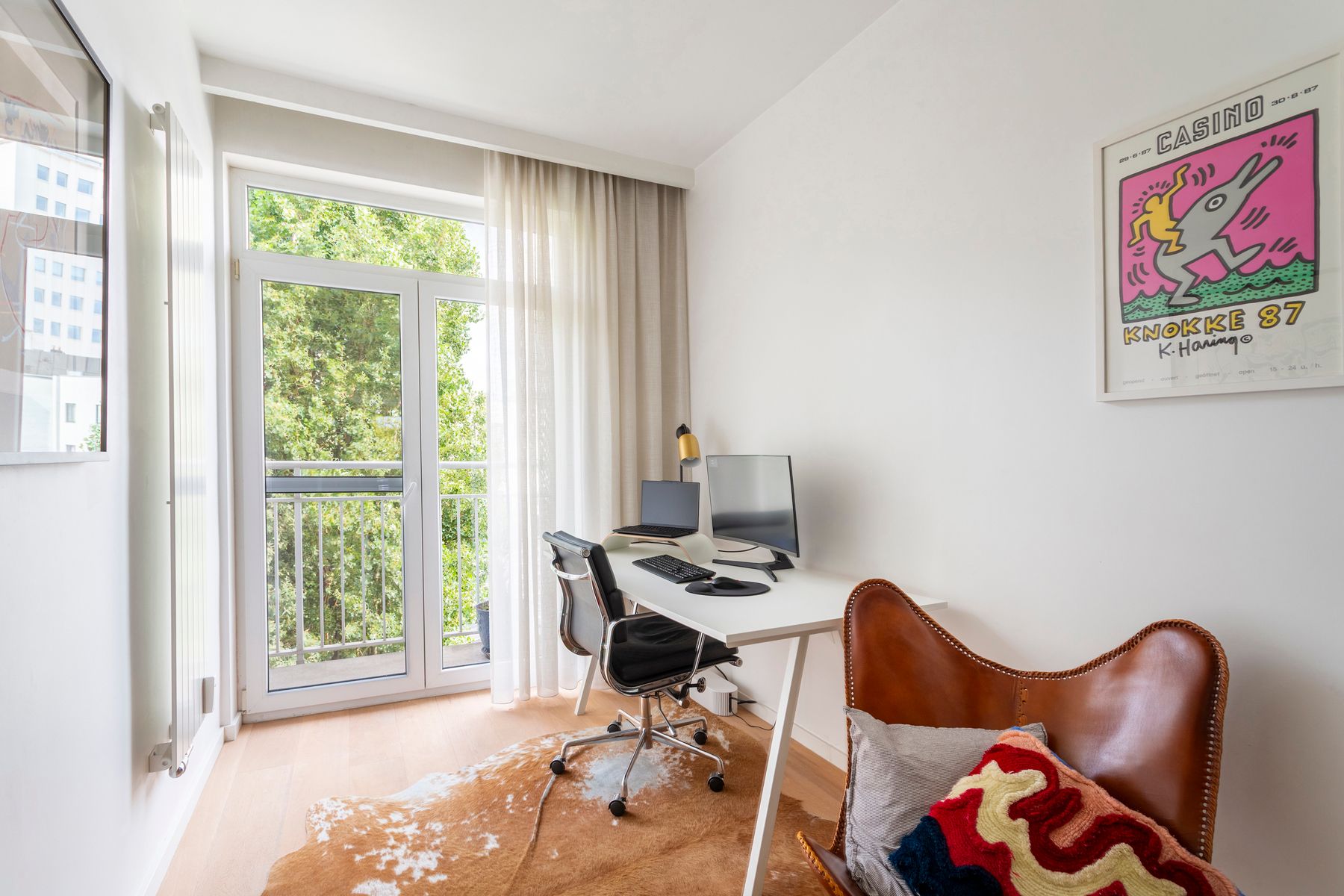 Stijlvol tweeslaapkamer appartement met terras nabij Zuid foto 11