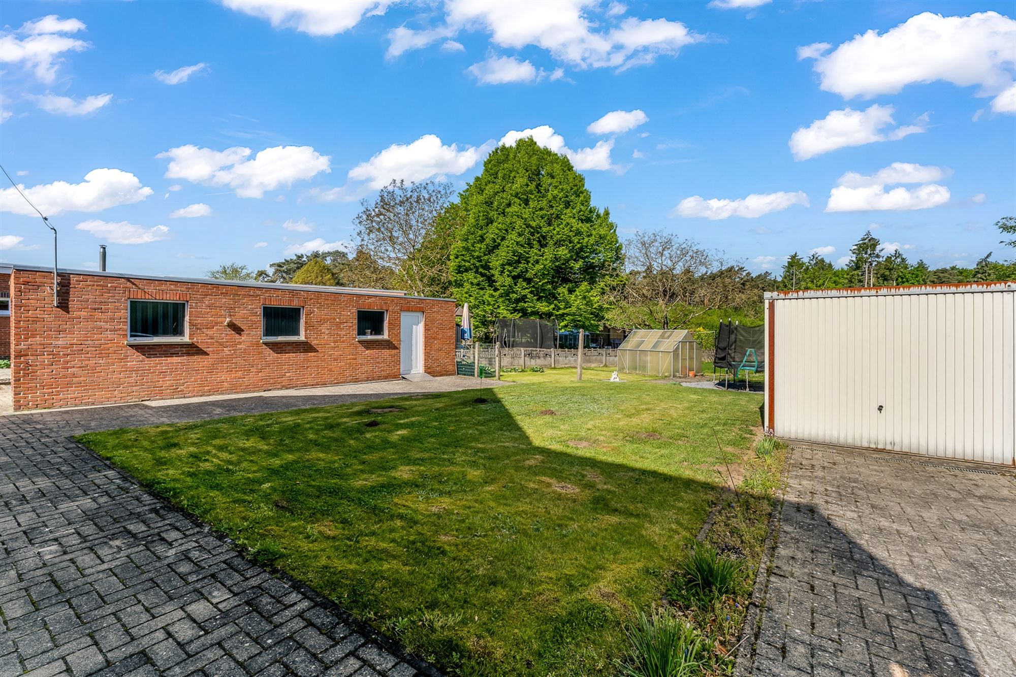 OP TE FRISSEN WONING MET 4 SLAAPKAMERS RUSTIG GELEGEN OP EEN UITGESTREKT PERCEEL VAN 16A75CA TE HAM foto 22