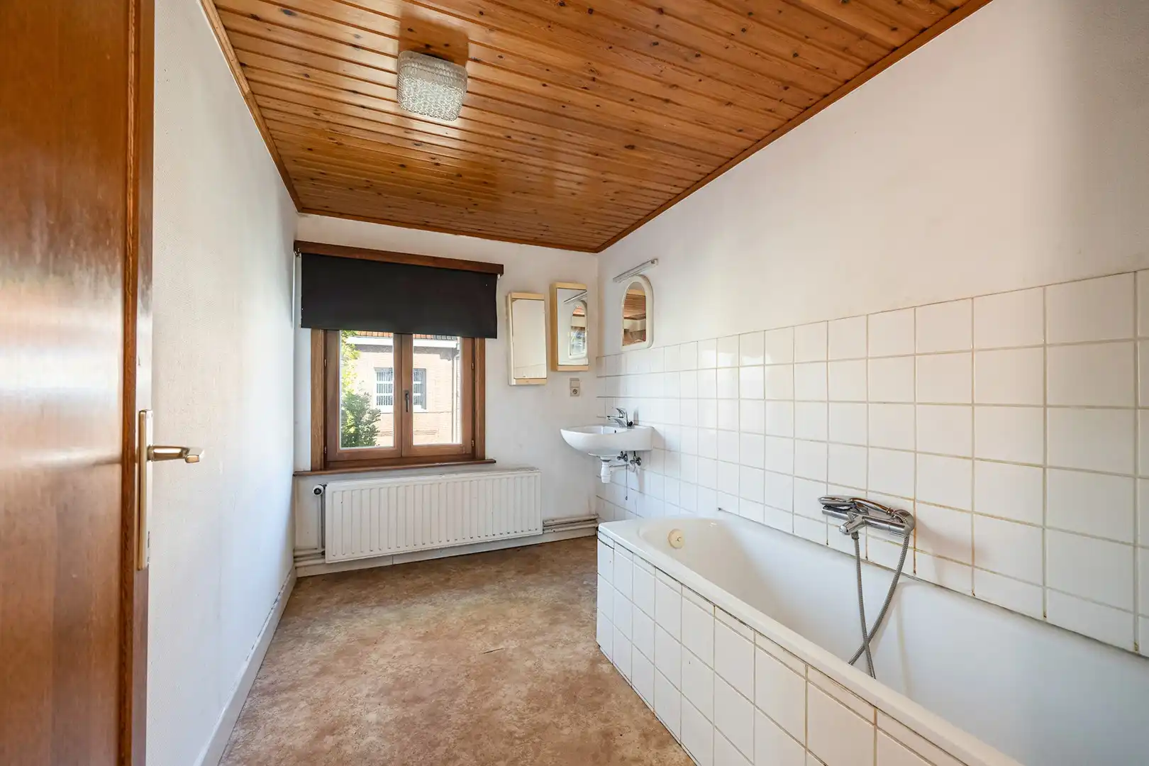 Handelshuis op unieke ligging in Belsele foto 15