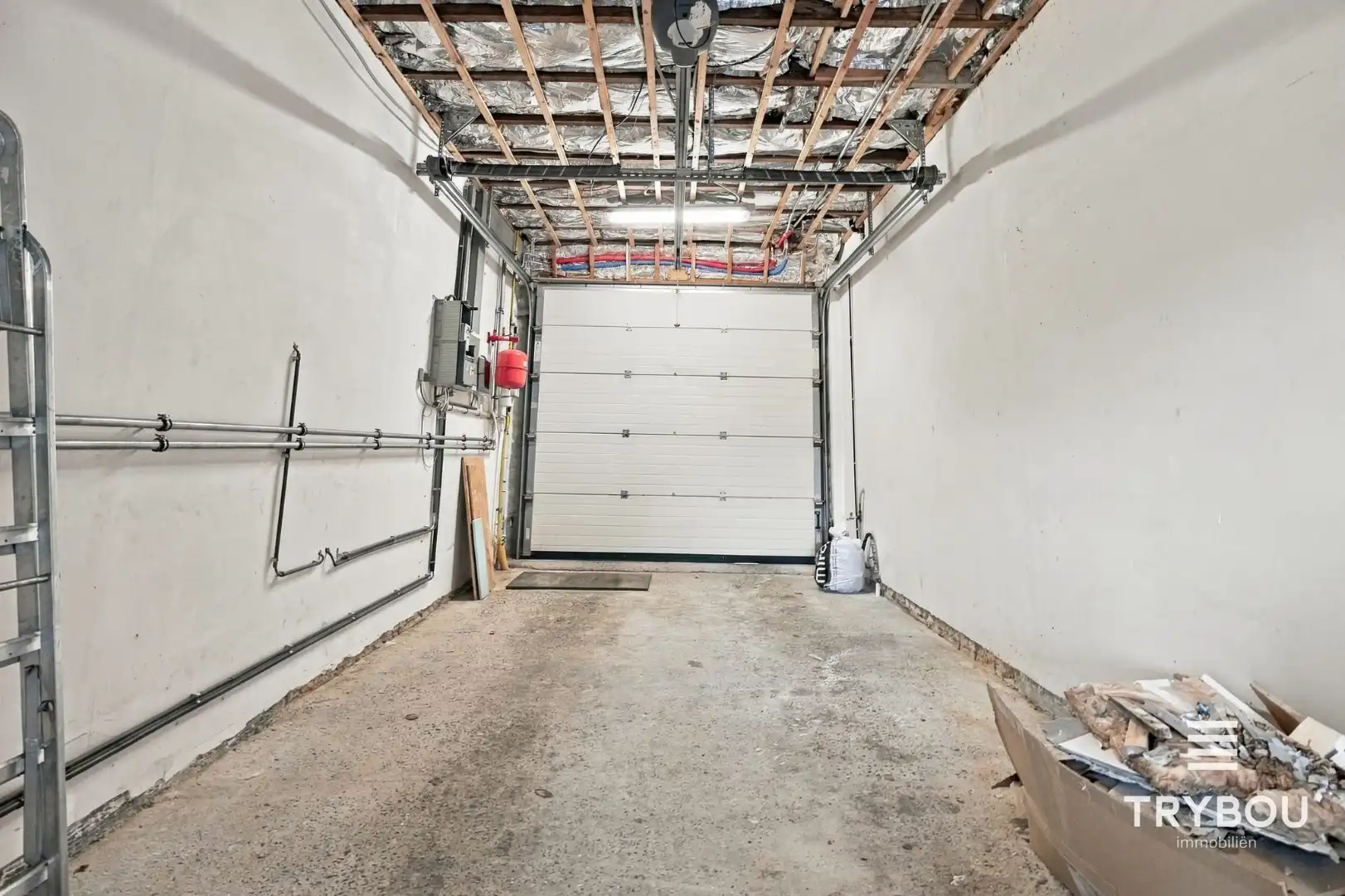  Ruime gezinswoning met 4 slaapkamers, garage en aangename tuin in Merkem! foto 18
