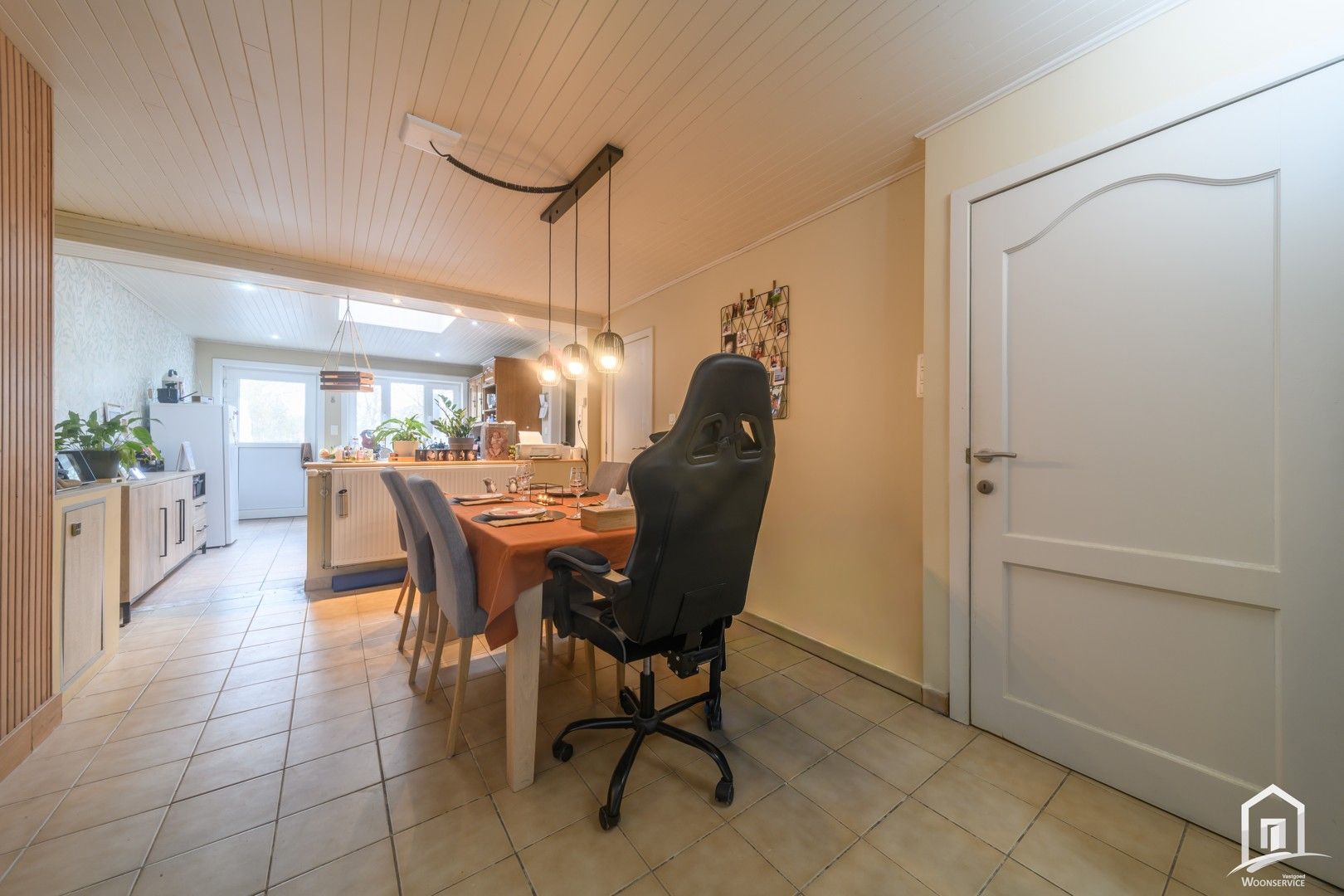 Licht op te frissen gezinswoning te Erpe-Mere foto 3