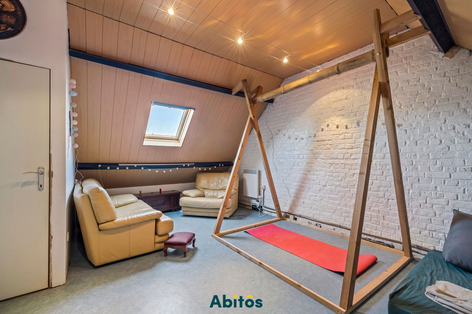 Halfopen bebouwing met drie slaapkamers ideaal voor co-housing foto 23