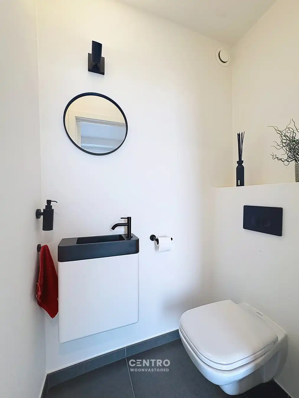 RECENTE ENERGIEZUINIGE woning met 4 slpks, ZUIDger. tuin én garagebox! foto 9