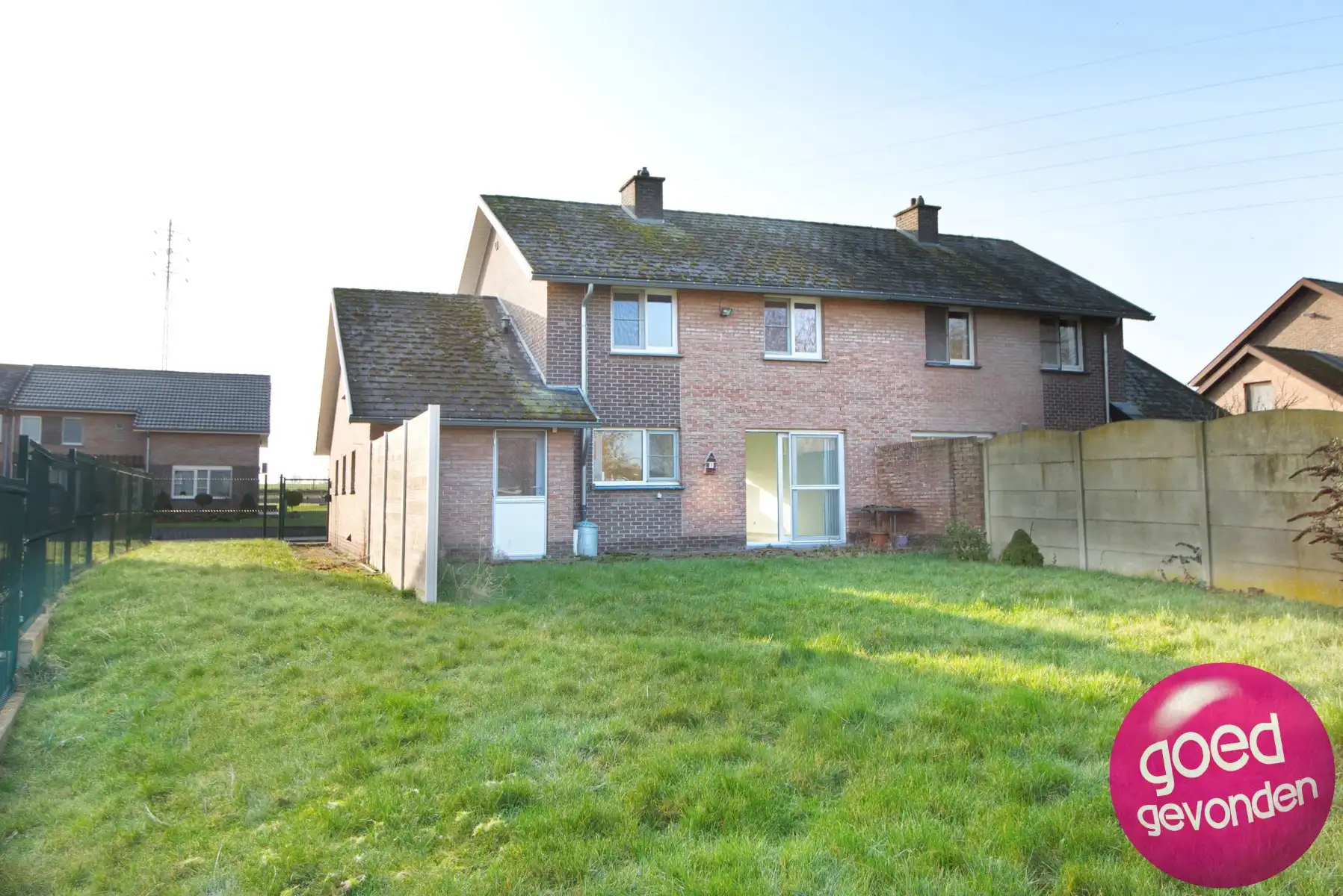 GEZINSWONING - 3 SLK - TERRAS - TUIN - GARAGE - PARKING foto 2