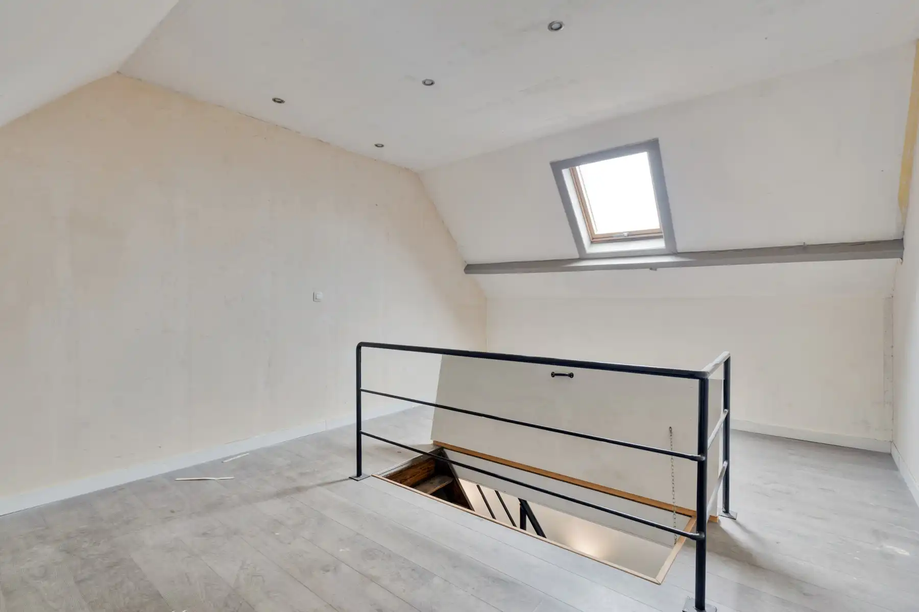 Gerenoveerde rijwoning met 3 slaapkamers in het centrum  foto 15