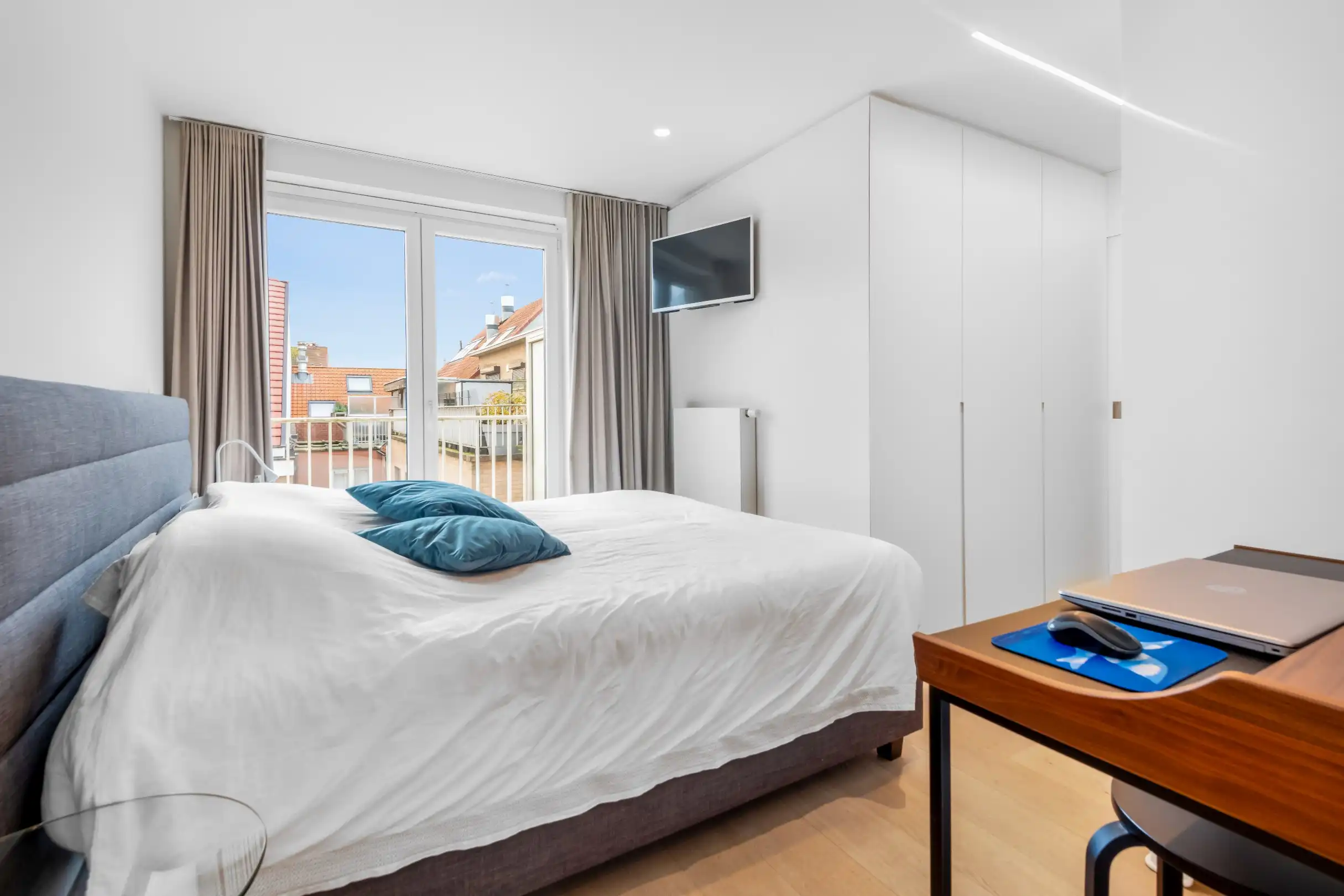 Heel mooi  luxueus afgewerkt appartement gelegen in de Kustlaan vlakbij de Zeedijk en het Driehoeksplein. foto 9