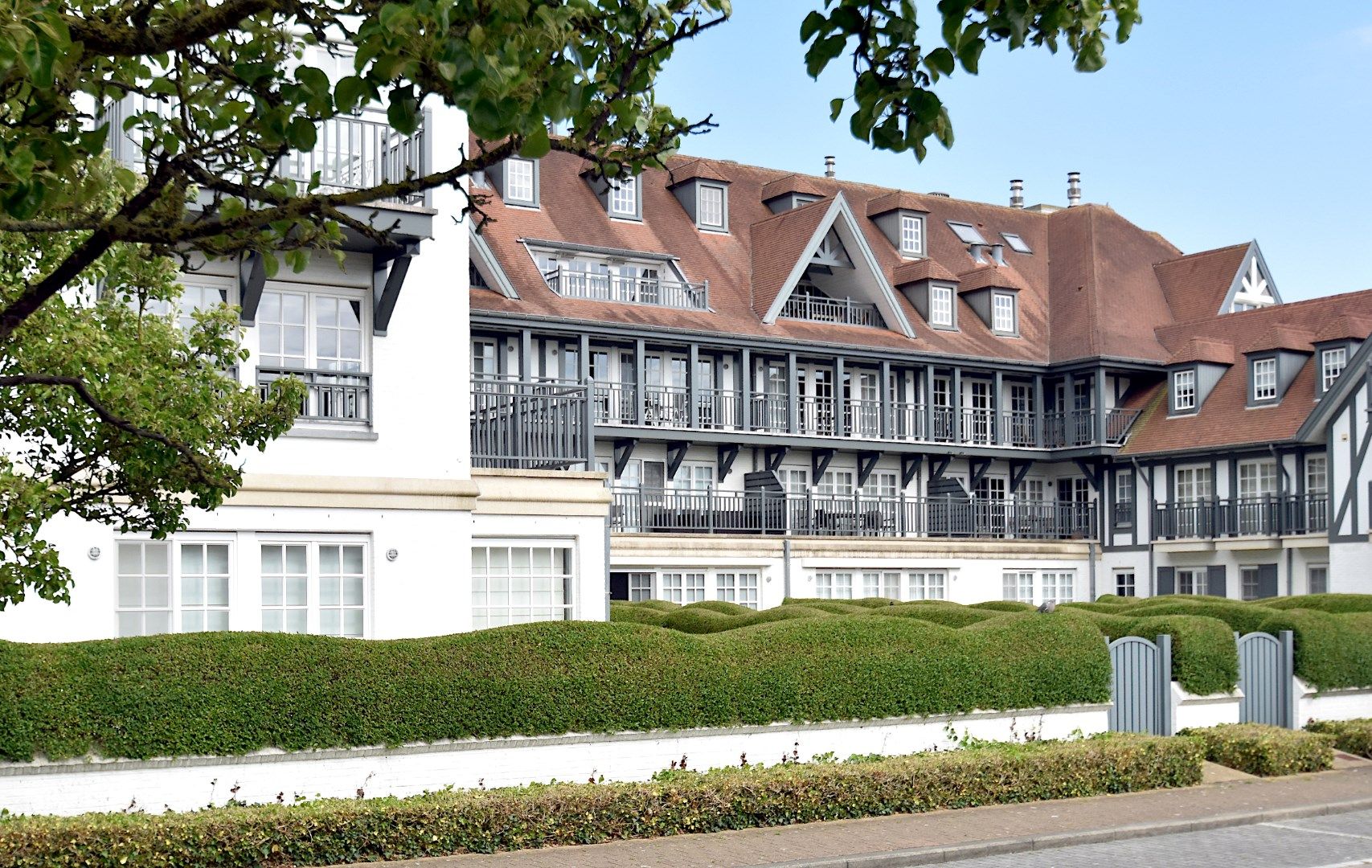 instap klaar appartement met twee terrassen in de Nieuwe Concessie foto {{pictureIndex}}