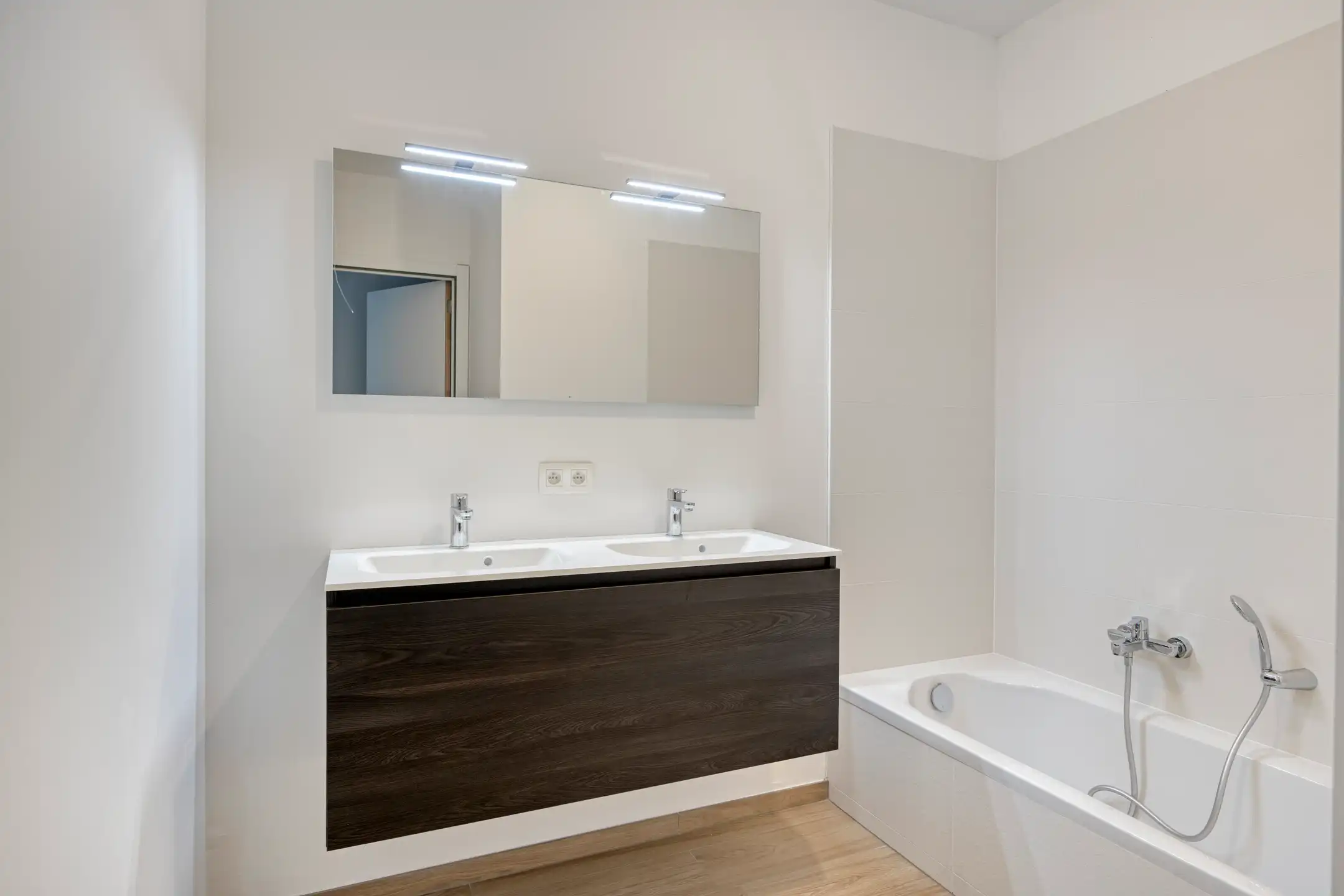 Laatste instapklare appartementen aan 6 % btw te koop! foto 8