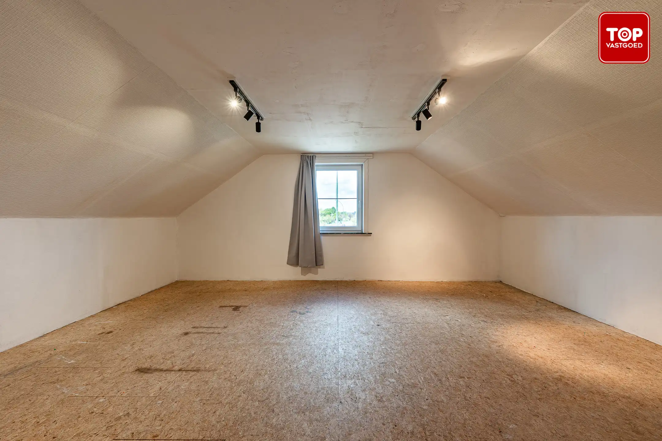 Instapklare open bebouwing in een rustige straat zonder doorgaand verkeer.  foto 14