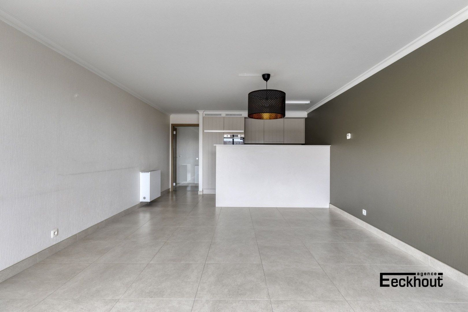 Verzorgd en modern appartement met zonnig terras foto 4