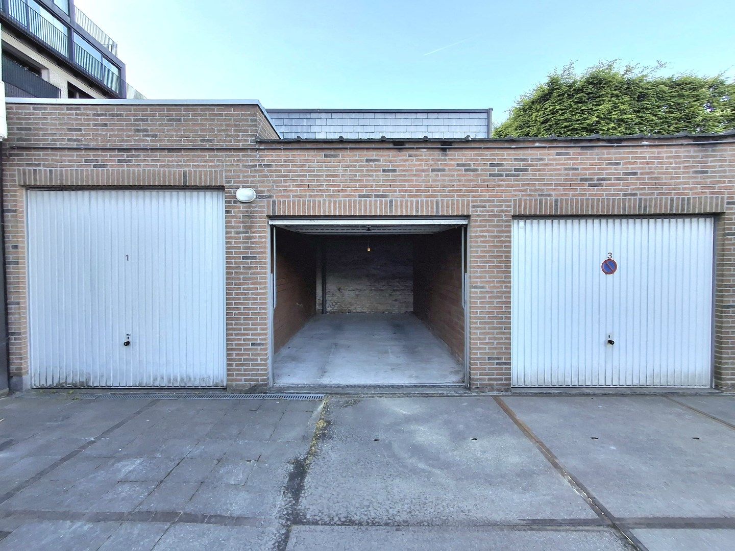 GARAGE GELEGEN IN HET CENTRUM VAN DEINZE foto 2