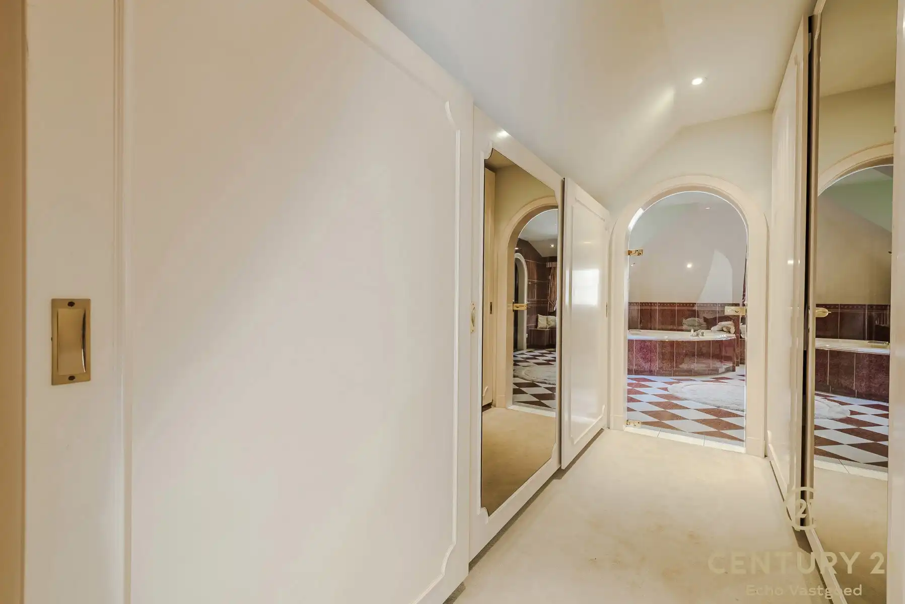 Karaktervol landhuis met prachtige tuin van ca 4209m² foto 21