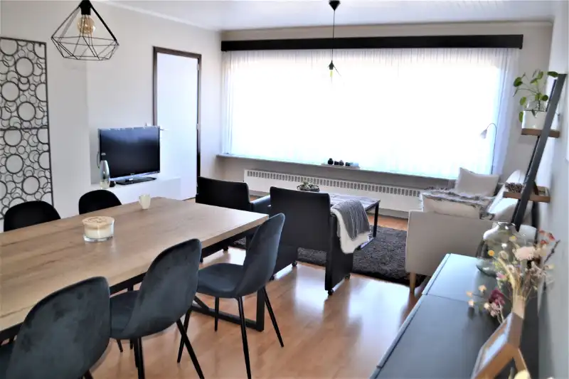 2 slaapkamer appartement met garage! foto 4