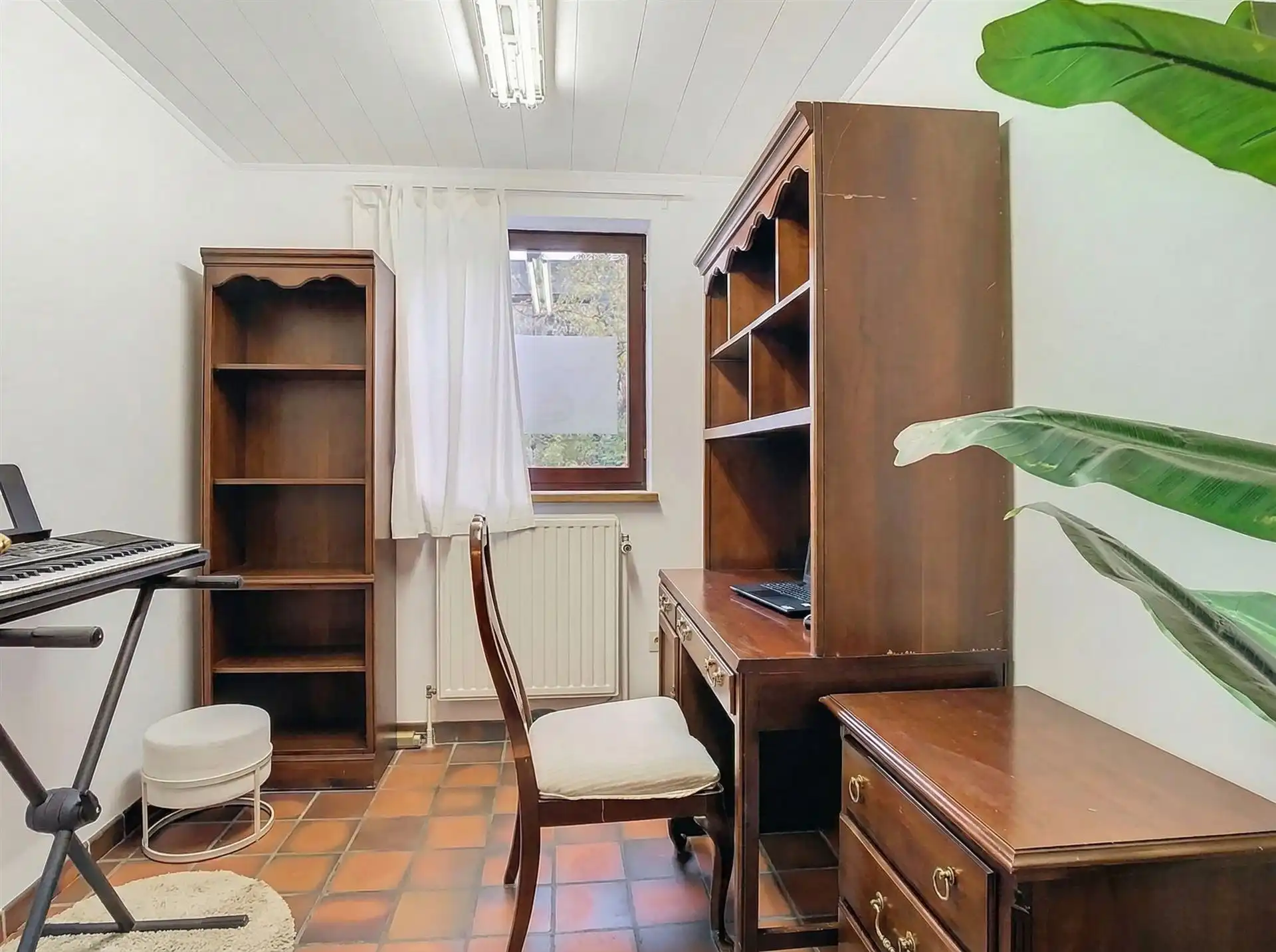 Huis met 4 slpks, 2 badk., tuin en garage foto 10