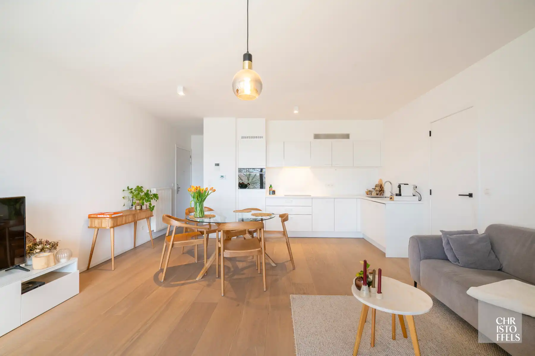 Modern en energiezuinig 2-slaapkamerappartement te Lanaken! foto {{pictureIndex}}