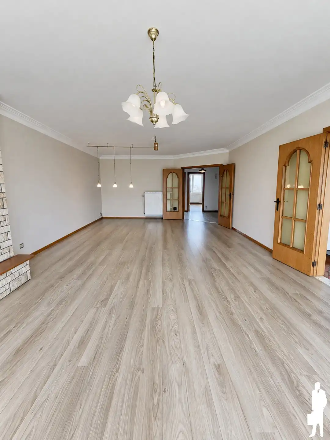 Drie slaapkamer appartement met garage foto 3