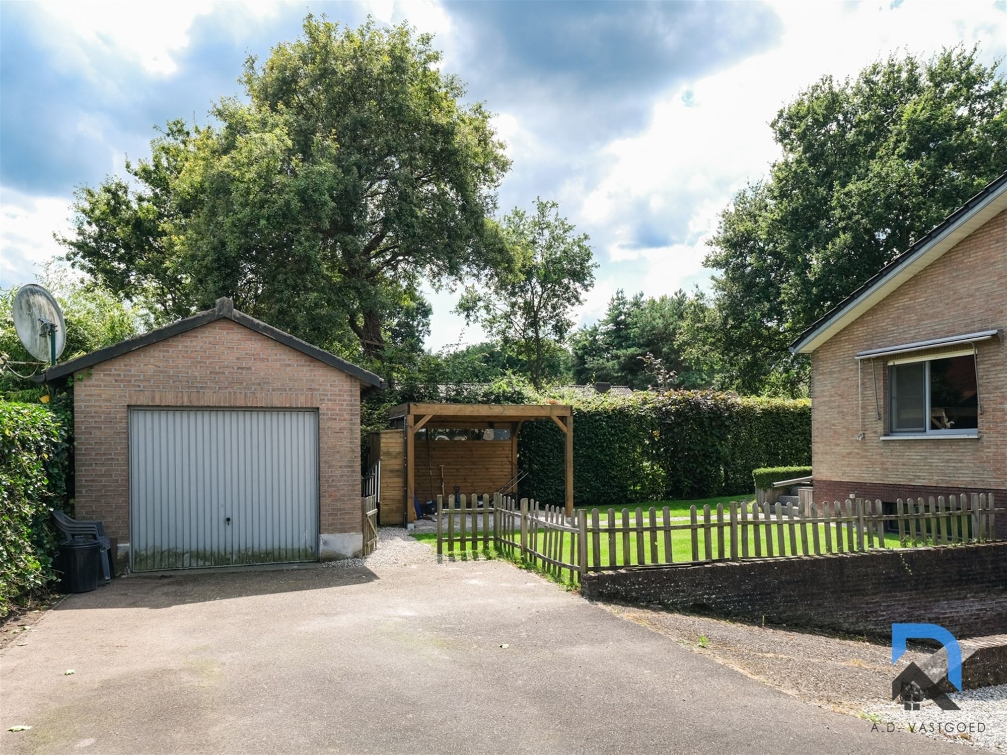 Mooie vrijstaande woning op toplocatie in Genk foto 13