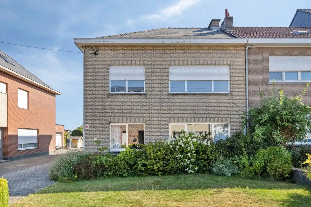 Gelijkvloers appartement met 2 slaapkamers, terras en tuin foto 2