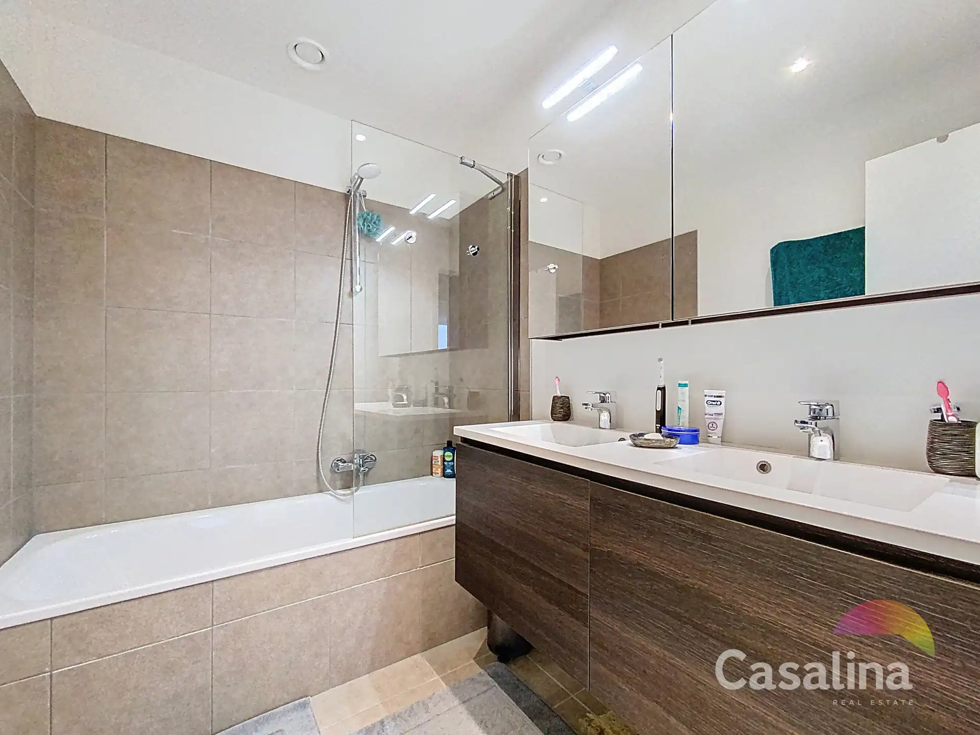 Recent exclusief ruim appartement met prachtig terras. foto 12