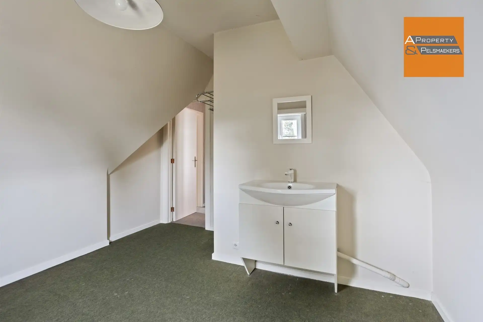 Lichtrijke villa met 4 slaapkamers nabij Britse School foto 24