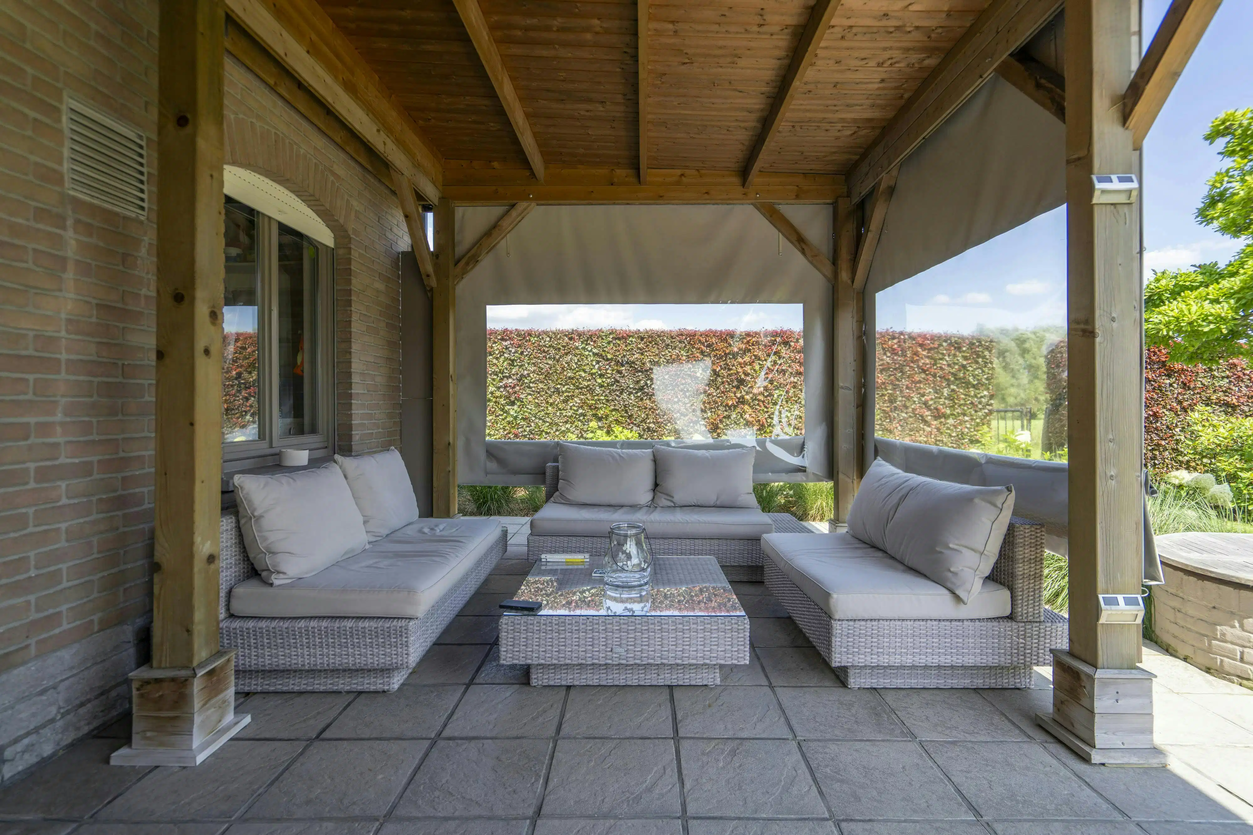 Statige open villa in woongebied met bijgebouw op ca. 2900m² foto 19