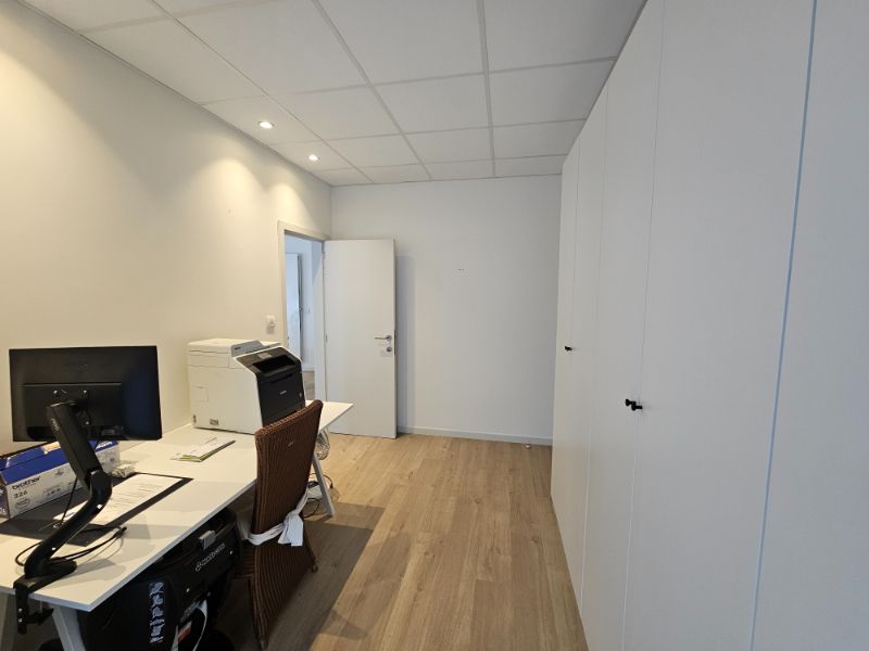 Te koop : instapklaar appartement in centrum Roeselare met 1 slpk ! foto 4