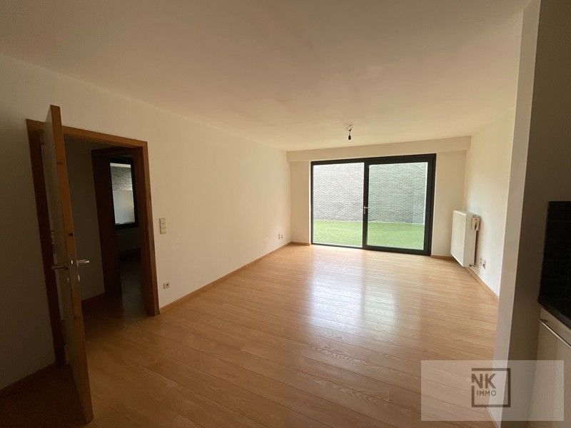 Gelijkvloers appartement met tuintje en 2 slaapkamers foto 3