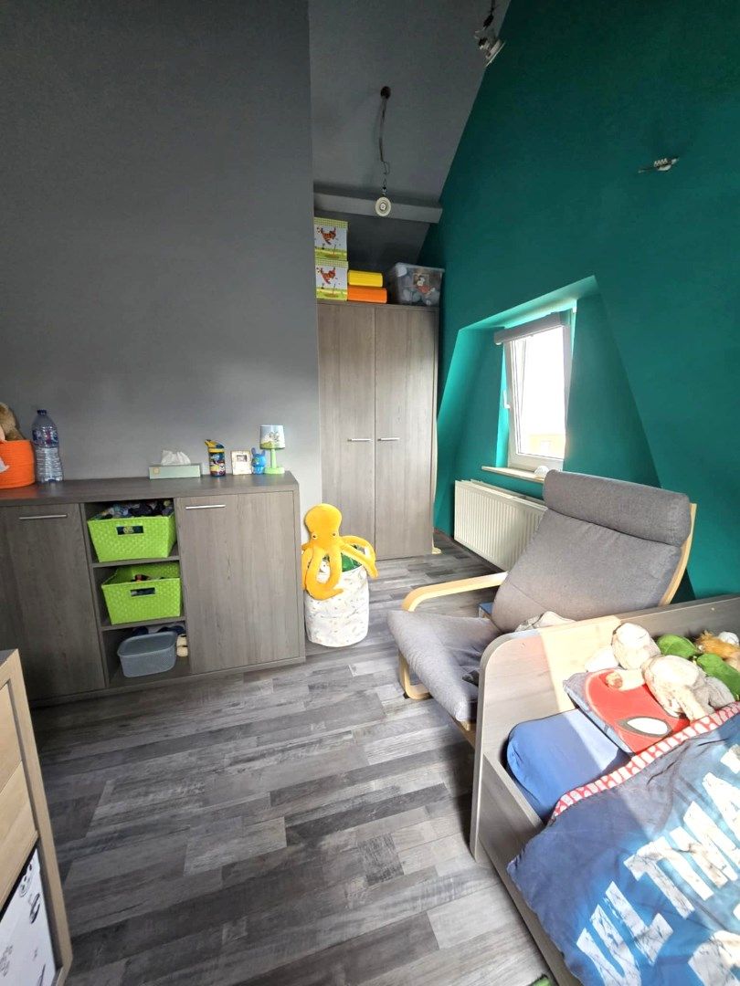 Ruime, nog licht af te werken woning gelegen te Eppegem. foto 11
