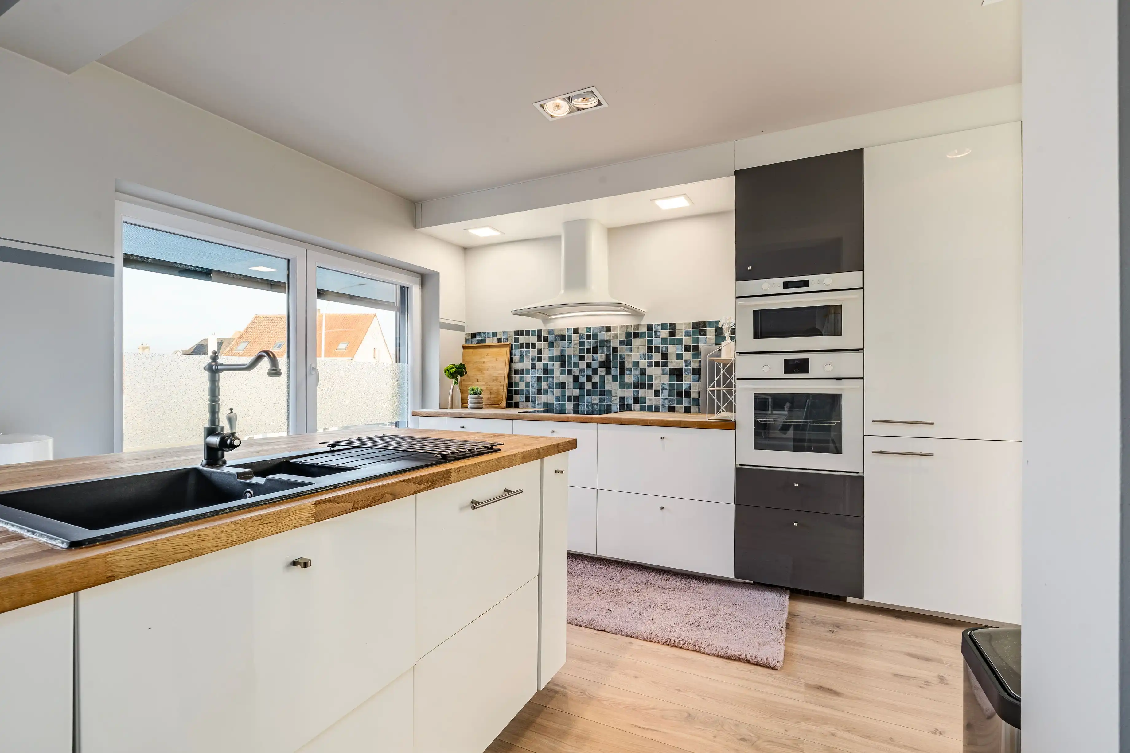 Gerenoveerde woning met tal van mogelijkheden in Brugge! Geniet nu nog van aankopen aan 2%* foto 6