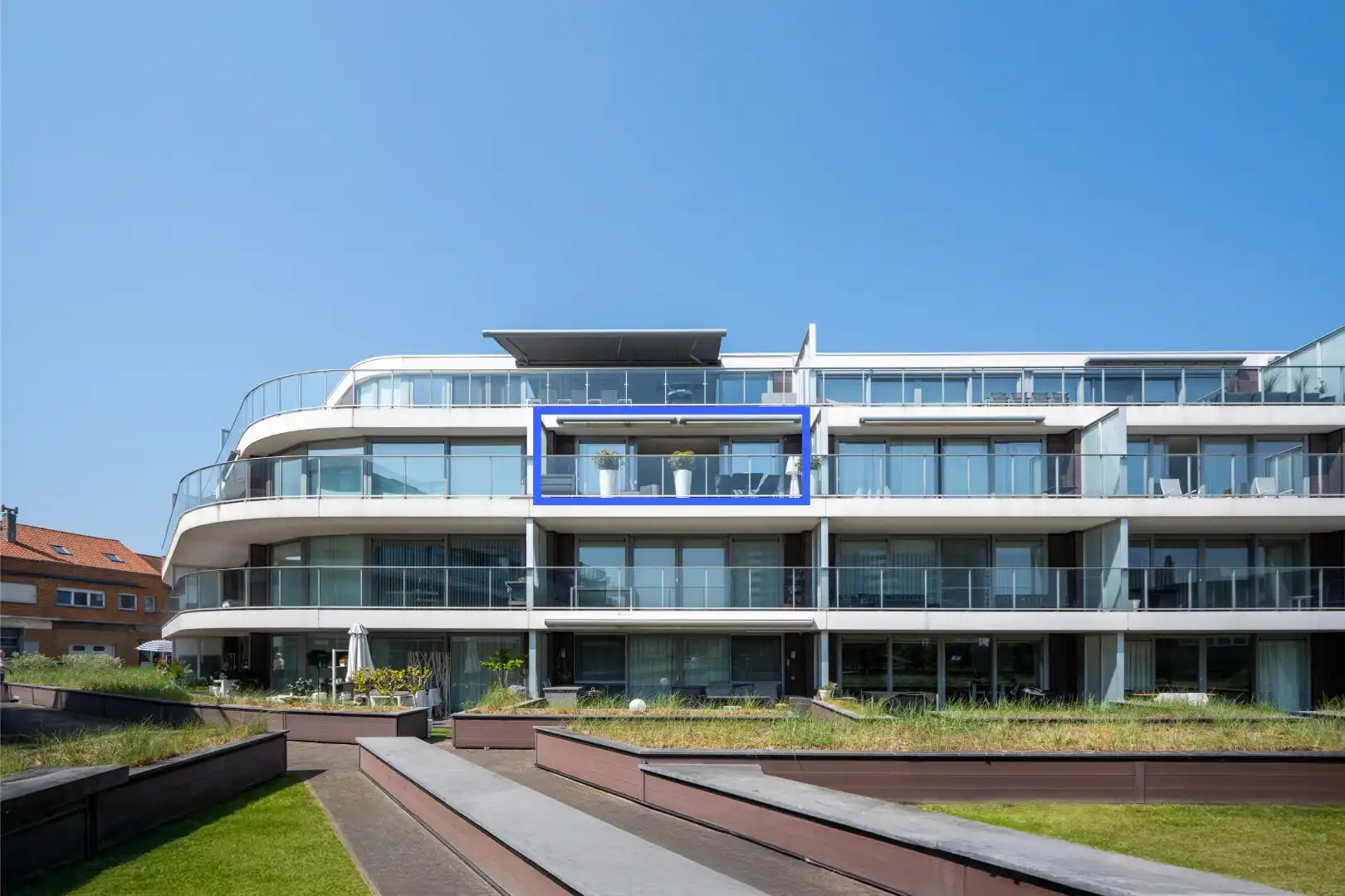 2-slaapkamerappartement met zonovergoten terrassen, hoogwaardige afwerking en topligging nabij zee foto 2